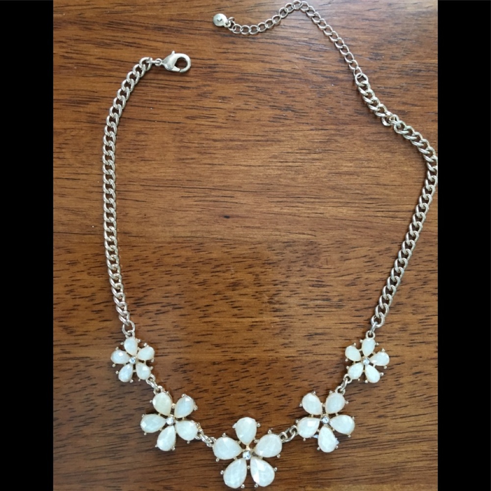 💥$5/$25✨Lauren Conrad shimmer and shine necklace✨